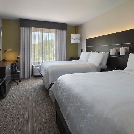 Holiday Inn Express Great Barrington By Ihg מראה חיצוני תמונה