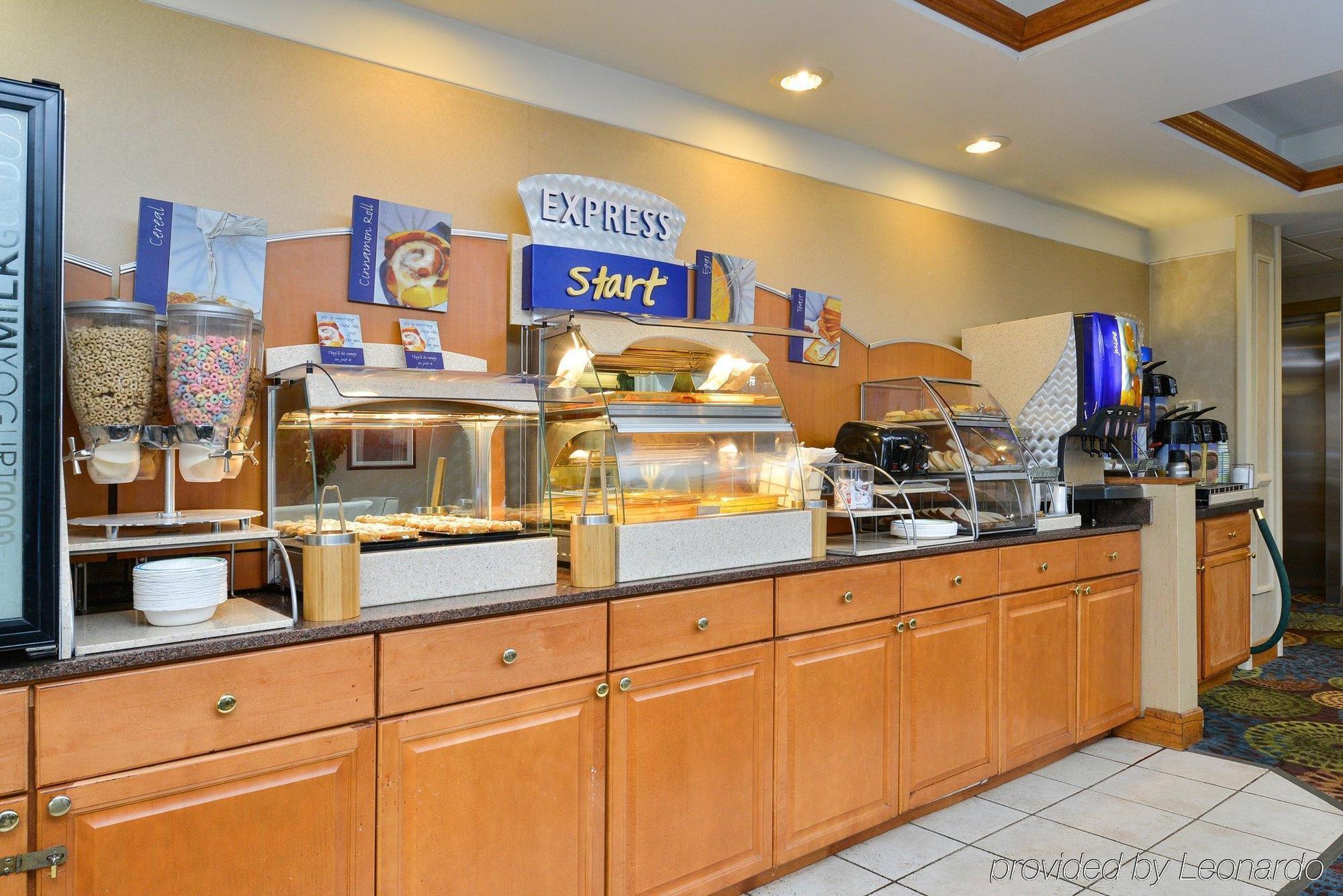 Holiday Inn Express Great Barrington By Ihg מראה חיצוני תמונה