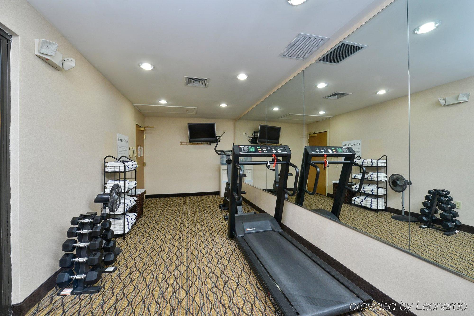Holiday Inn Express Great Barrington By Ihg מראה חיצוני תמונה