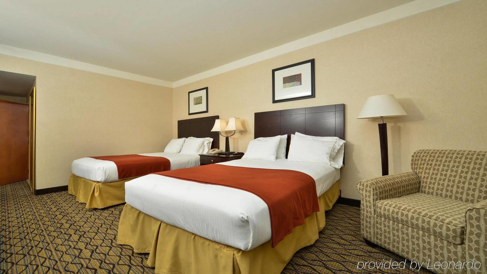 Holiday Inn Express Great Barrington By Ihg מראה חיצוני תמונה