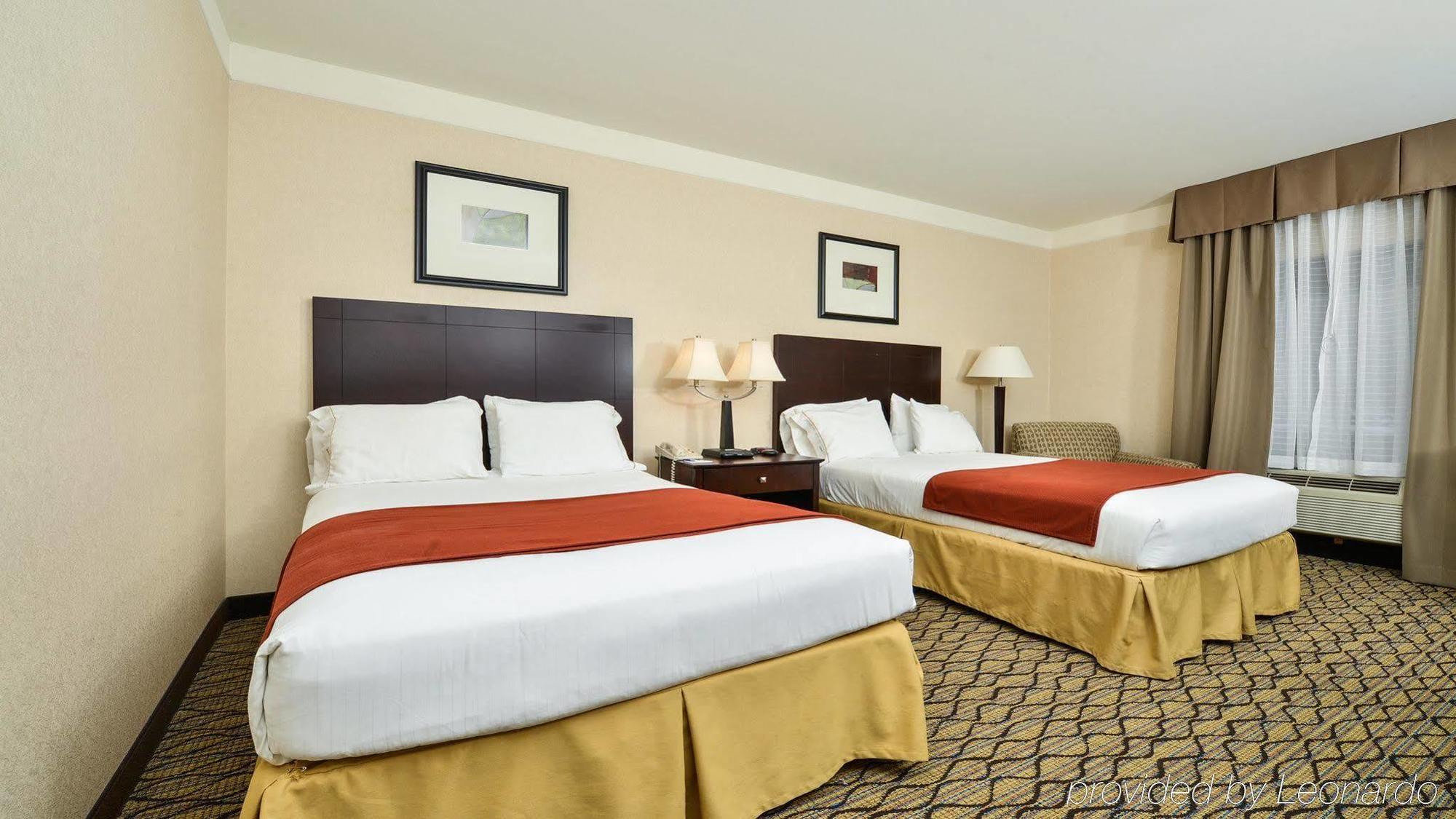 Holiday Inn Express Great Barrington By Ihg מראה חיצוני תמונה