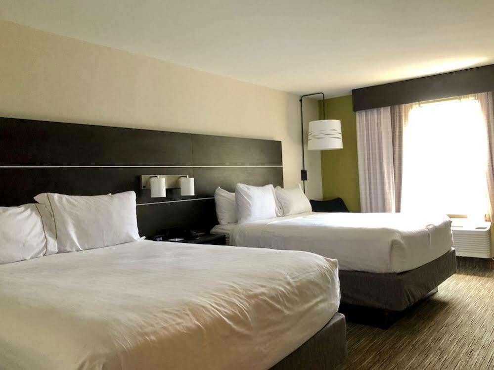 Holiday Inn Express Great Barrington By Ihg מראה חיצוני תמונה